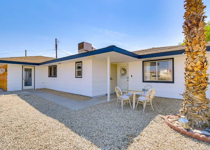 Water Views & Close To Beach: In Havasu Lake Havasu City