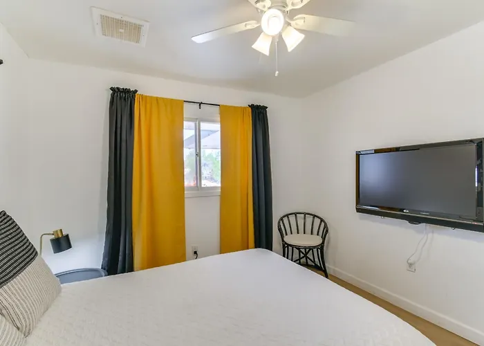 Holiday home Water Views & Close To Beach: In Havasu Lake Havasu City