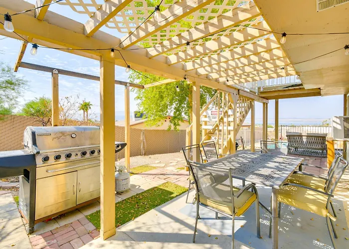 Water Views & Close To Beach: In Havasu Lake Havasu City